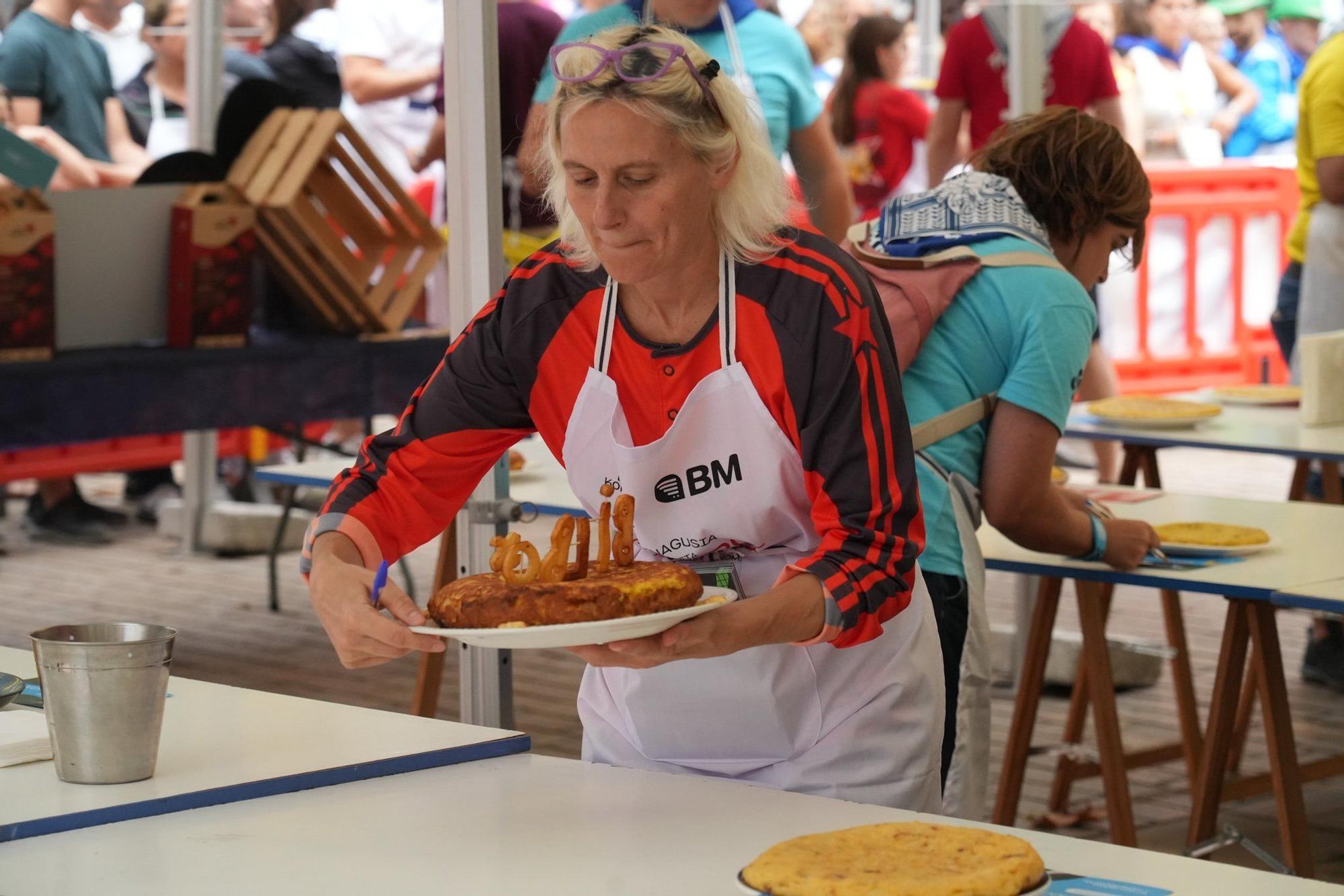 En imágenes: El certamen gastronómico de tortilla de patatas