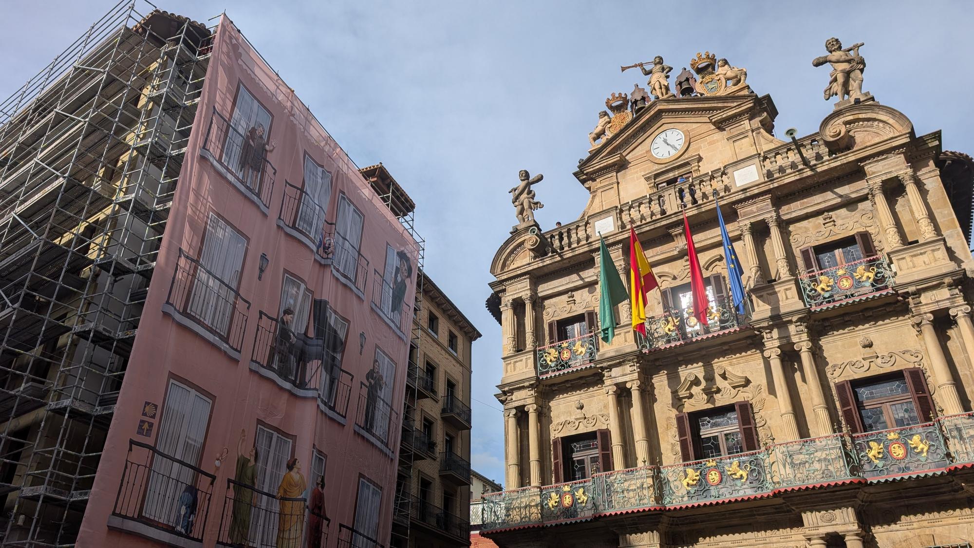 “Pamplona, con Nombre Propio”: 19 personajes en los balcones de Casa Seminario