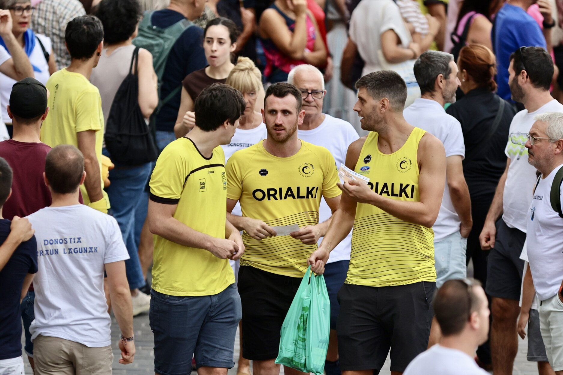 [Fotos] Donostia rema con pasión en la primera jornada de la Bandera de la Concha
