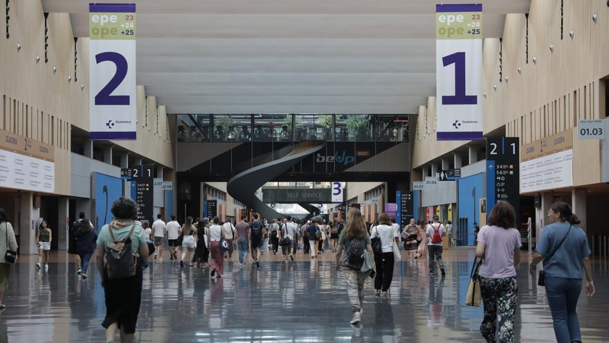 Osakidetza alerta de un bulo sobre la cancelación de la OPE de Enfermería por las altas temperaturas