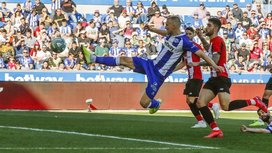 El Alavés, 20 años sin perder en 'Mendi' frente al Athletic