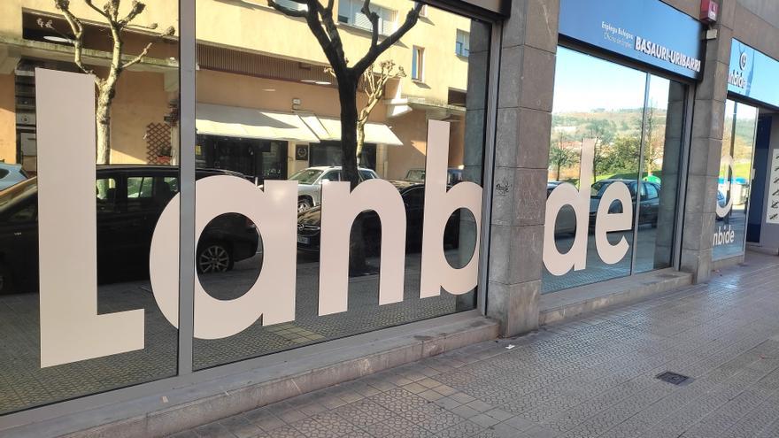 Euskadi prevé regularizar a alrededor de 25.800 migrantes, de los que el 97% tendrían edad de trabajar