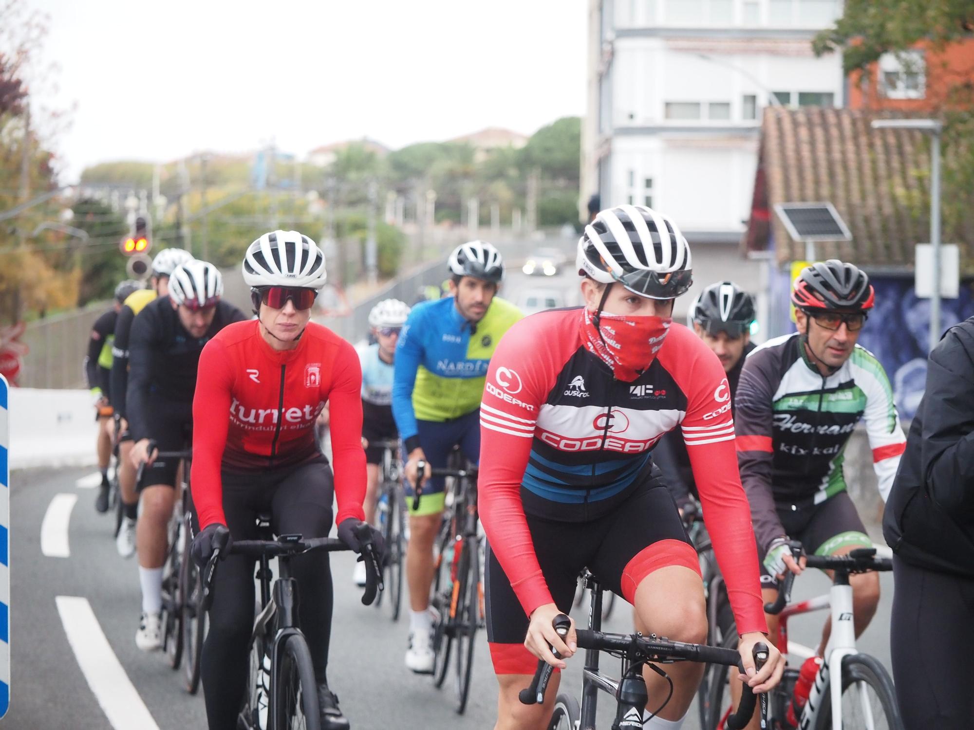 Fiesta ciclista en Deba