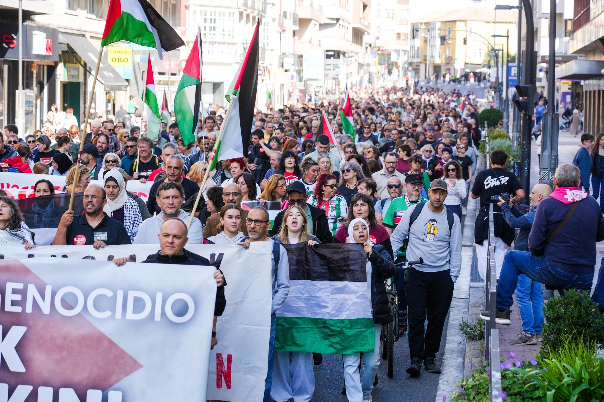 Manifestación en favor del pueblo de Gaza en Vitoria