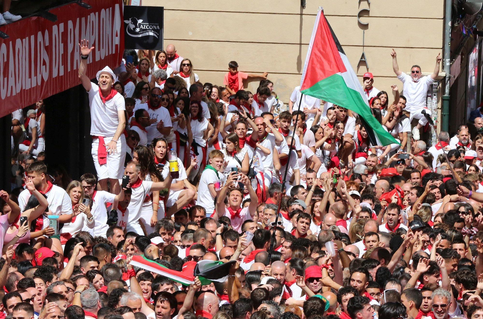 Fotos del  Chupinazo de San Fermín 2025 en Pamplona: ¡La fiesta más internacional se enciende con un grito solidario por Palestina!