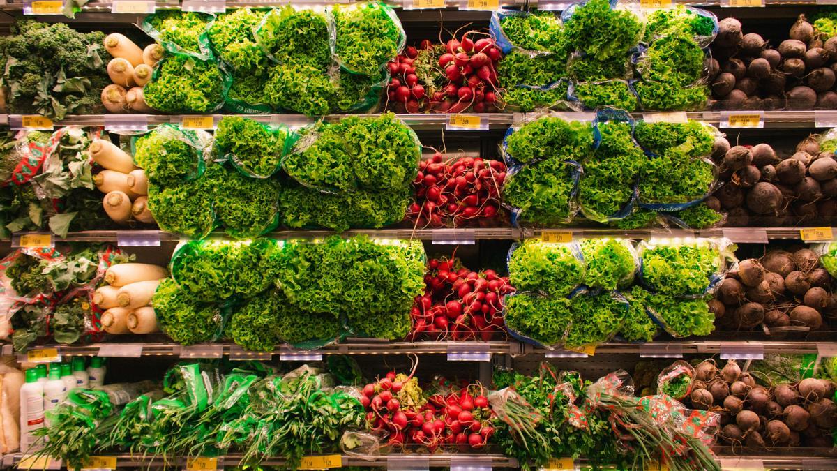 Vegetales en el supermercado.