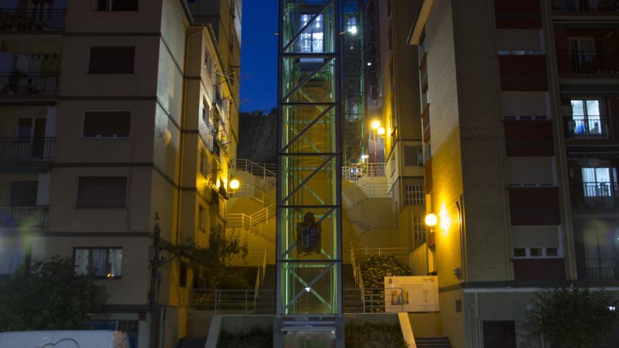Un taxi suplirá al ascensor averiado de San Pelayo en Ermua