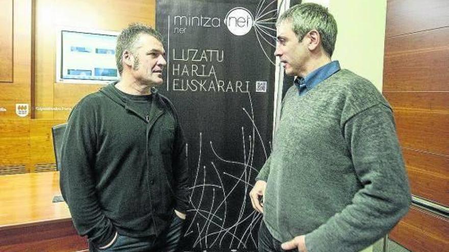 Gipuzkoako Aldundiak 20.000 euro bideratuko ditu Mintzanet doako mintzapraktika zerbitzura