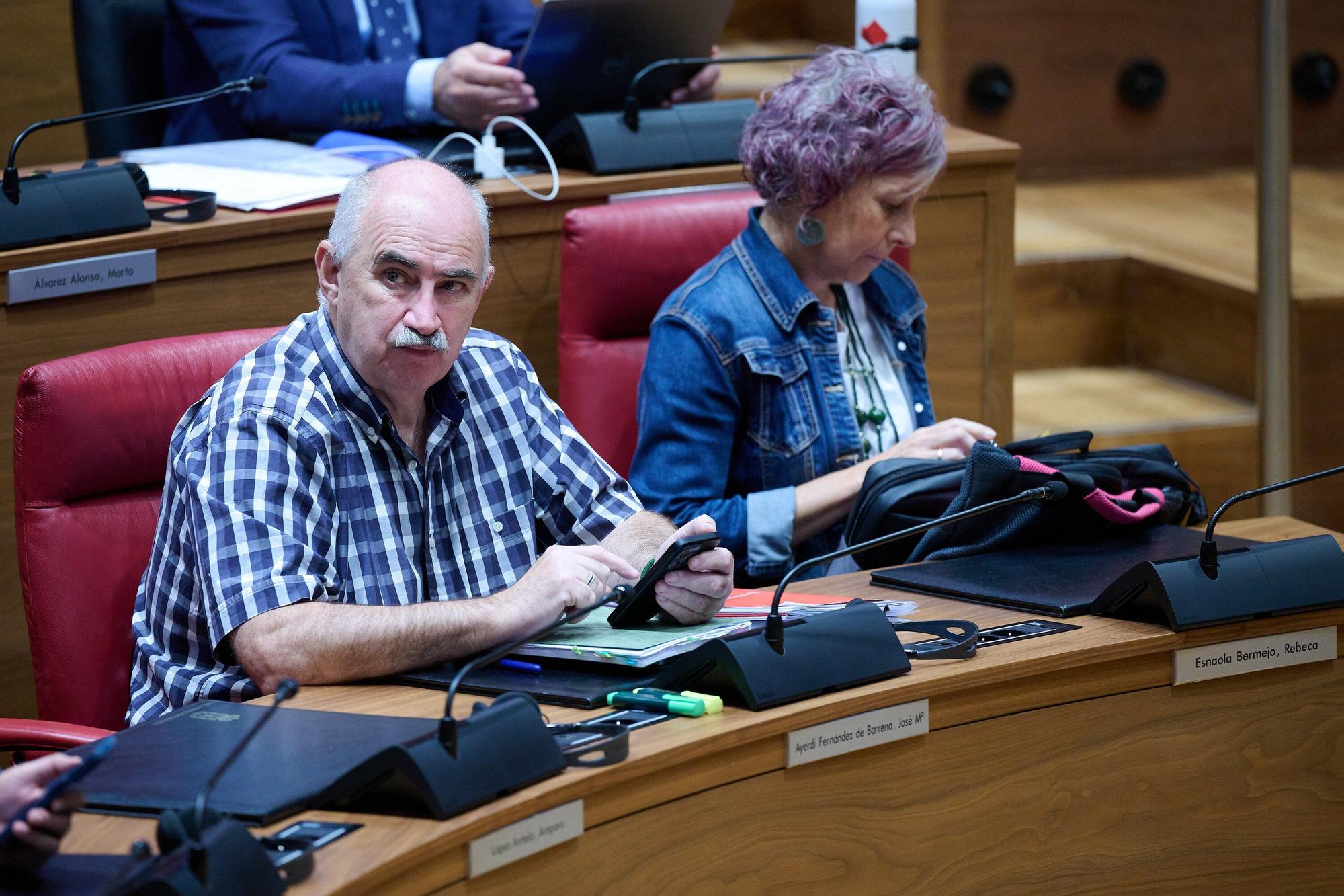 Fotos del pleno del Parlamento de Navarra este jueves, 18 de septiembre