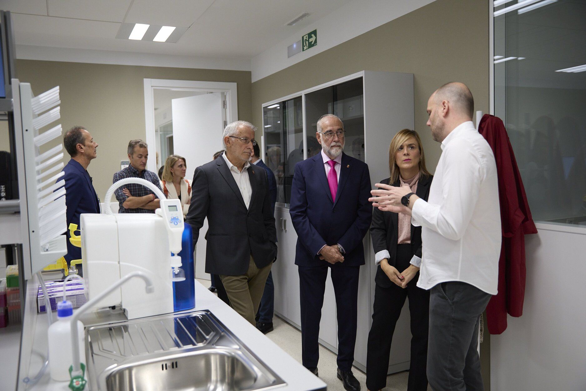 Fotos de los nuevos sistemas de secuenciación masiva de ADN, orientados a la investigación en cáncer y enfermedades raras