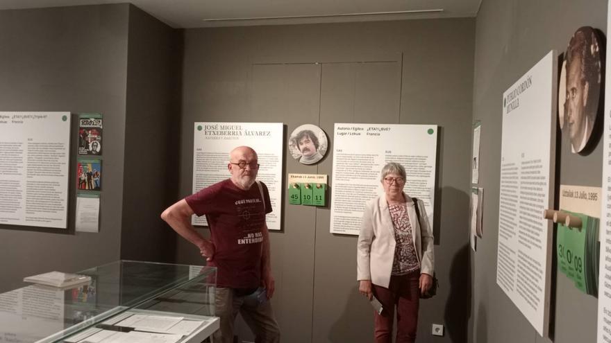 La familia de Naparra exige la retirada de una exposición por 