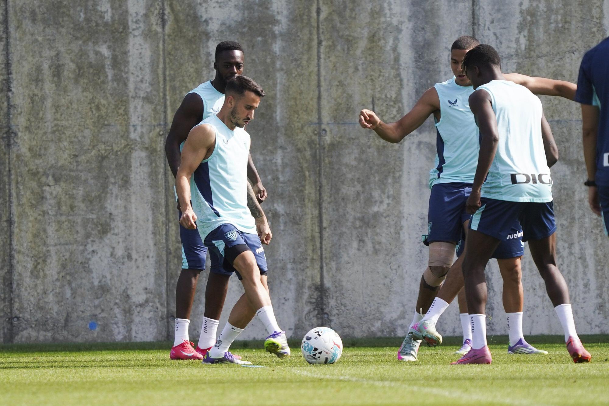 En imágenes: el Athletic entrena con Paredes y sin Adu Ares