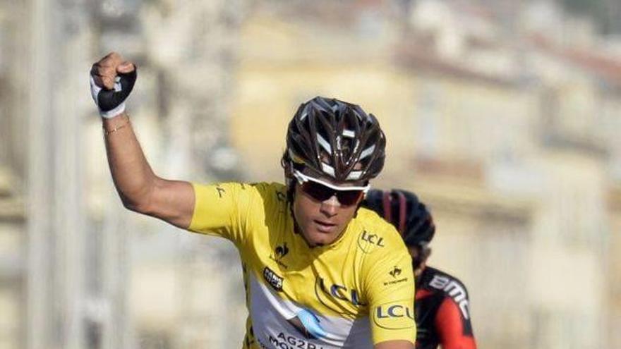 Betancur, primer colombiano que gana la París-Niza