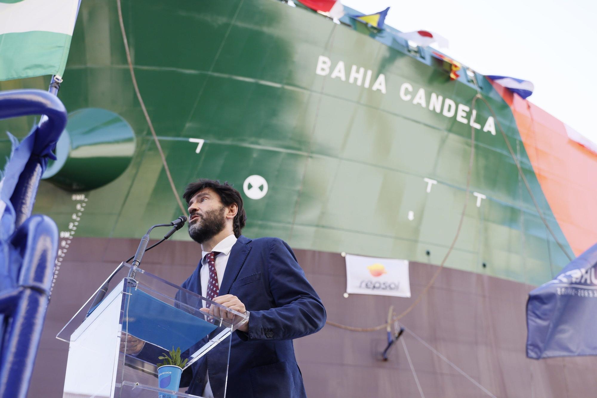 En imágenes: Murueta bota en Erandio un barco de transporte de combustible