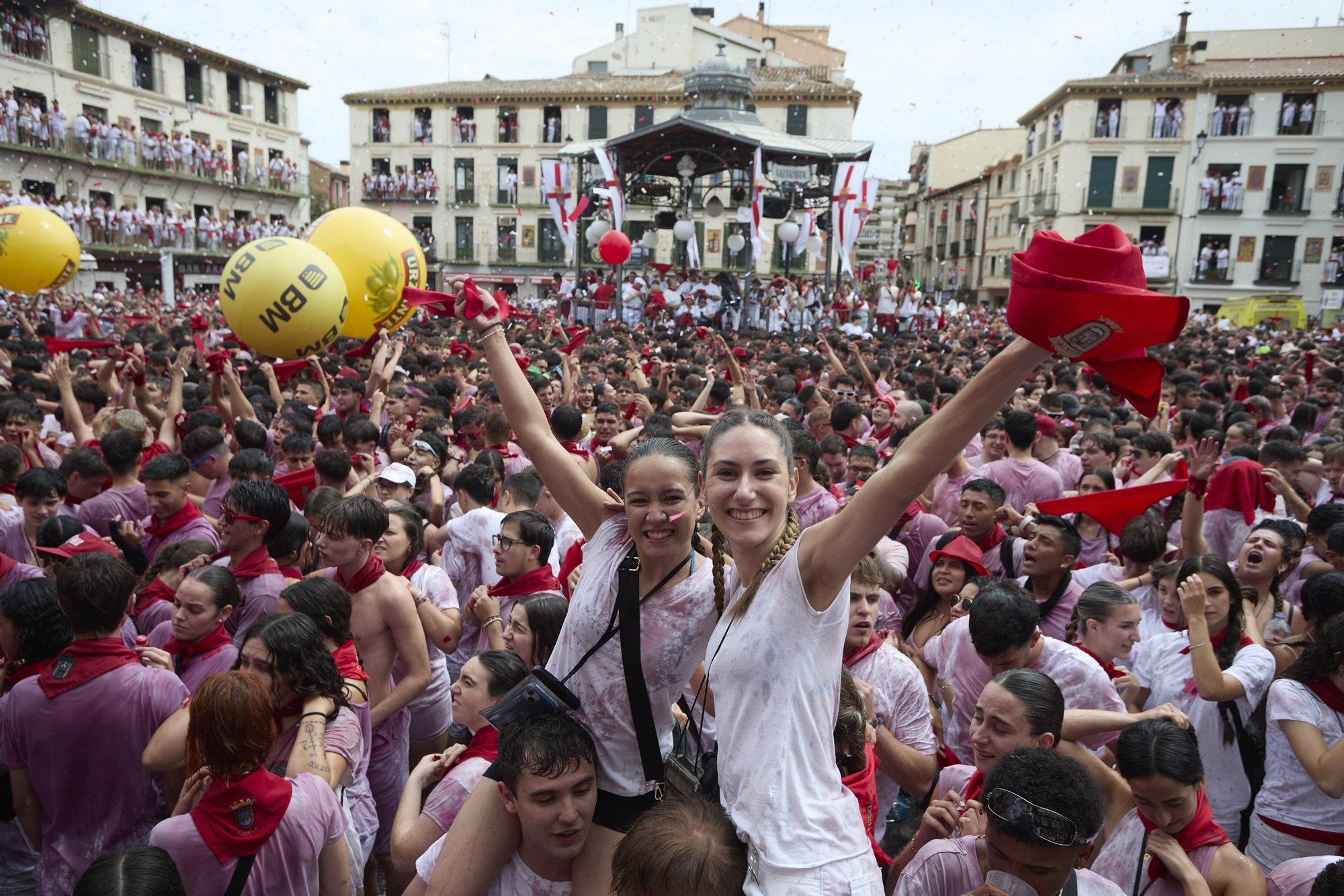 Fotos del cohete de las fiestas de Tudela 2025