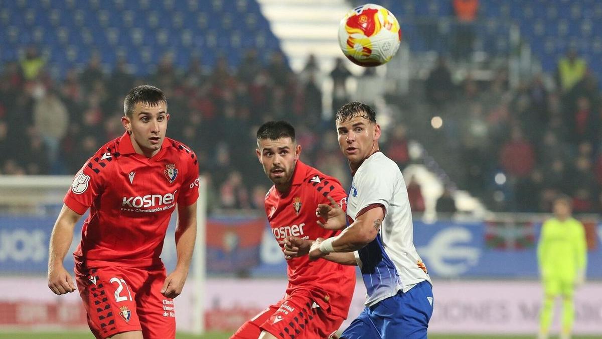 Pedroarena y Arguibide, el pasado martes en el duelo copero entre Ebro y Osasuna (3-5).