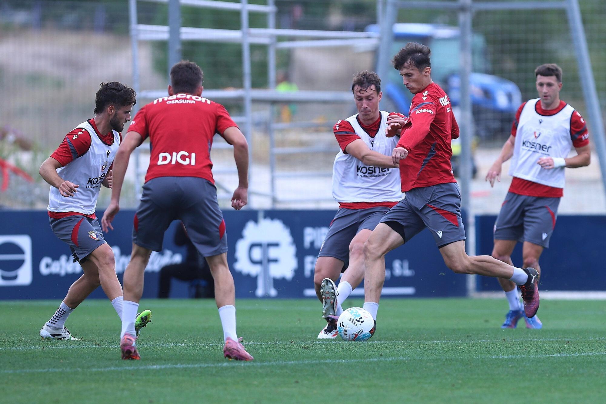 Fotos del entrenamiento de Osasuna (miércoles 10 de septiembre de 2025)