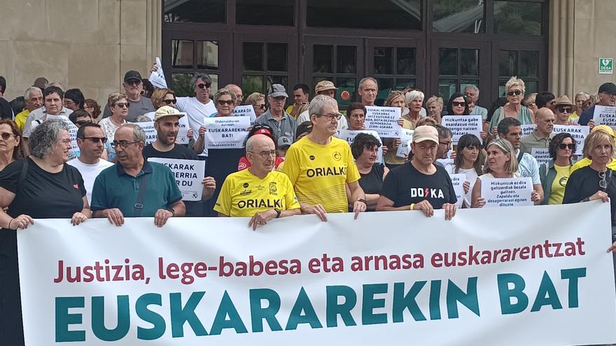 EH Bildu presiona para activar mayorías abertzales por el euskera