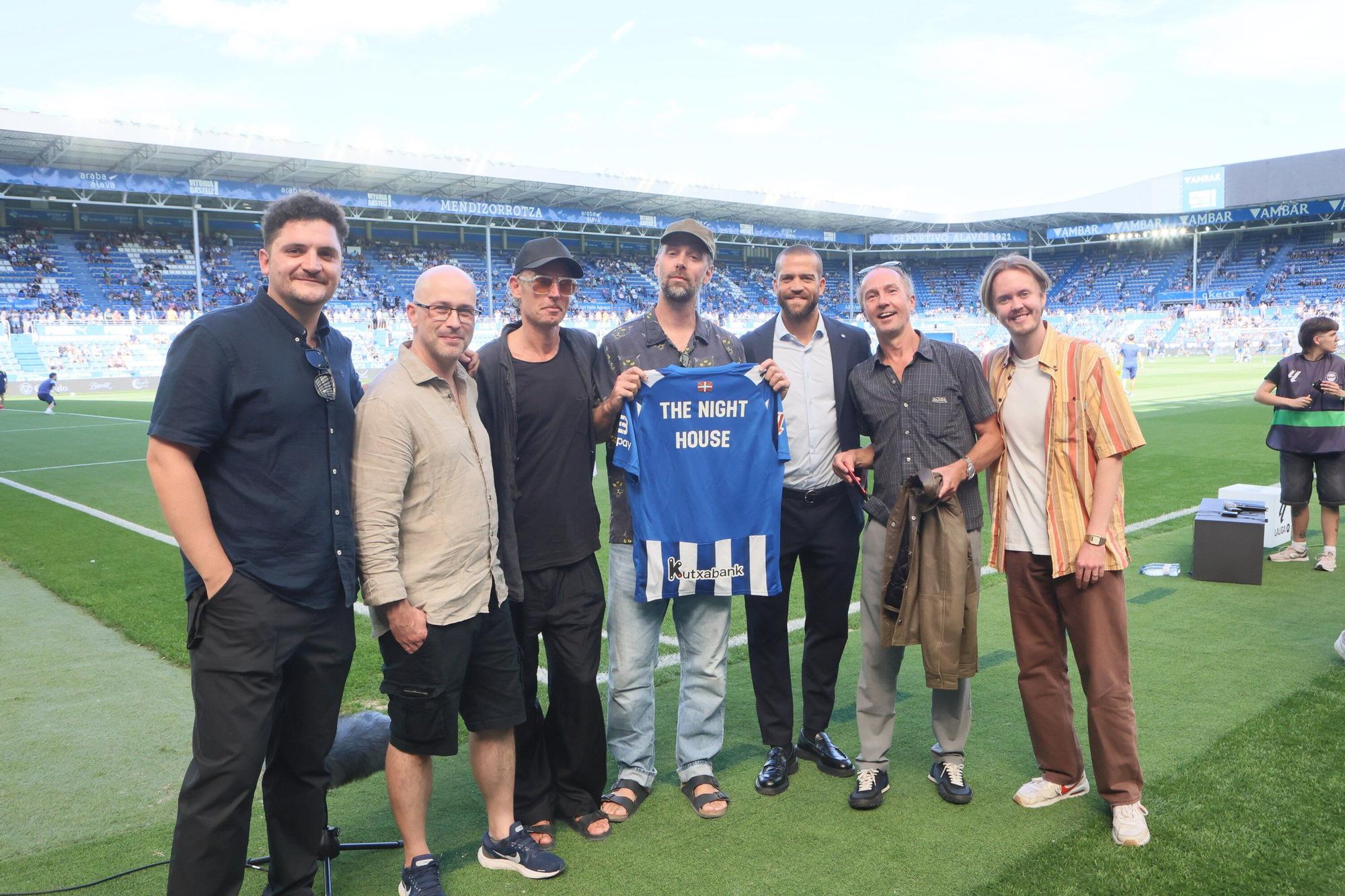 En imágenes: Ambientazo en el Alavés - Atlético en Mendizorroza (¡Búscate en las fotos!)