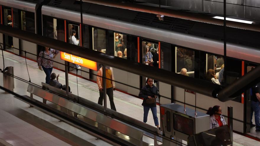 Retrasos generalizados en Metro Bilbao dirección Plentzia y Kabiezes