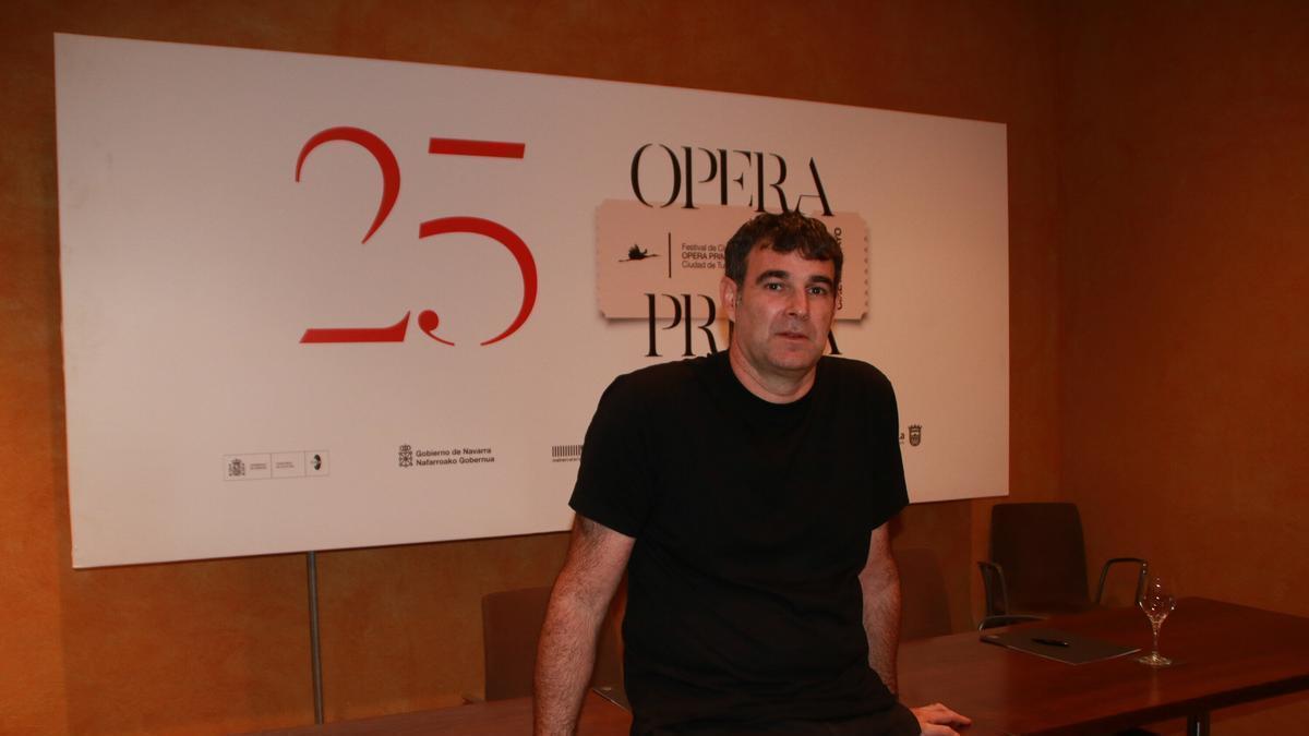 Asier Urbieta en un momento de la rueda de prensa en Tudela. Asier Urbieta en un momento de la rueda de prensa en Tudela.