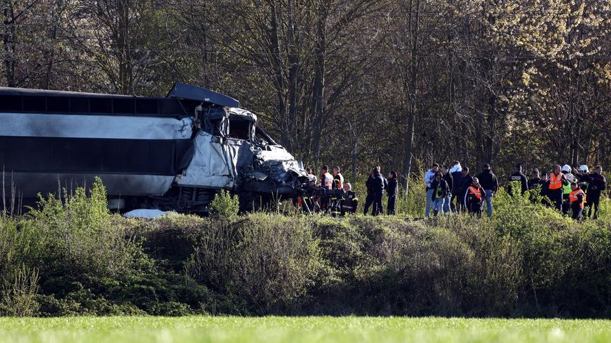Un muerto y trece heridos tras chocar un tren de alta velocidad con un camión militar en un paso a nivel en Francia