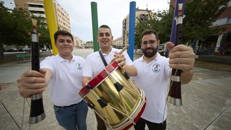 Gaiteros del pueblo para “darle vidilla” a Artica