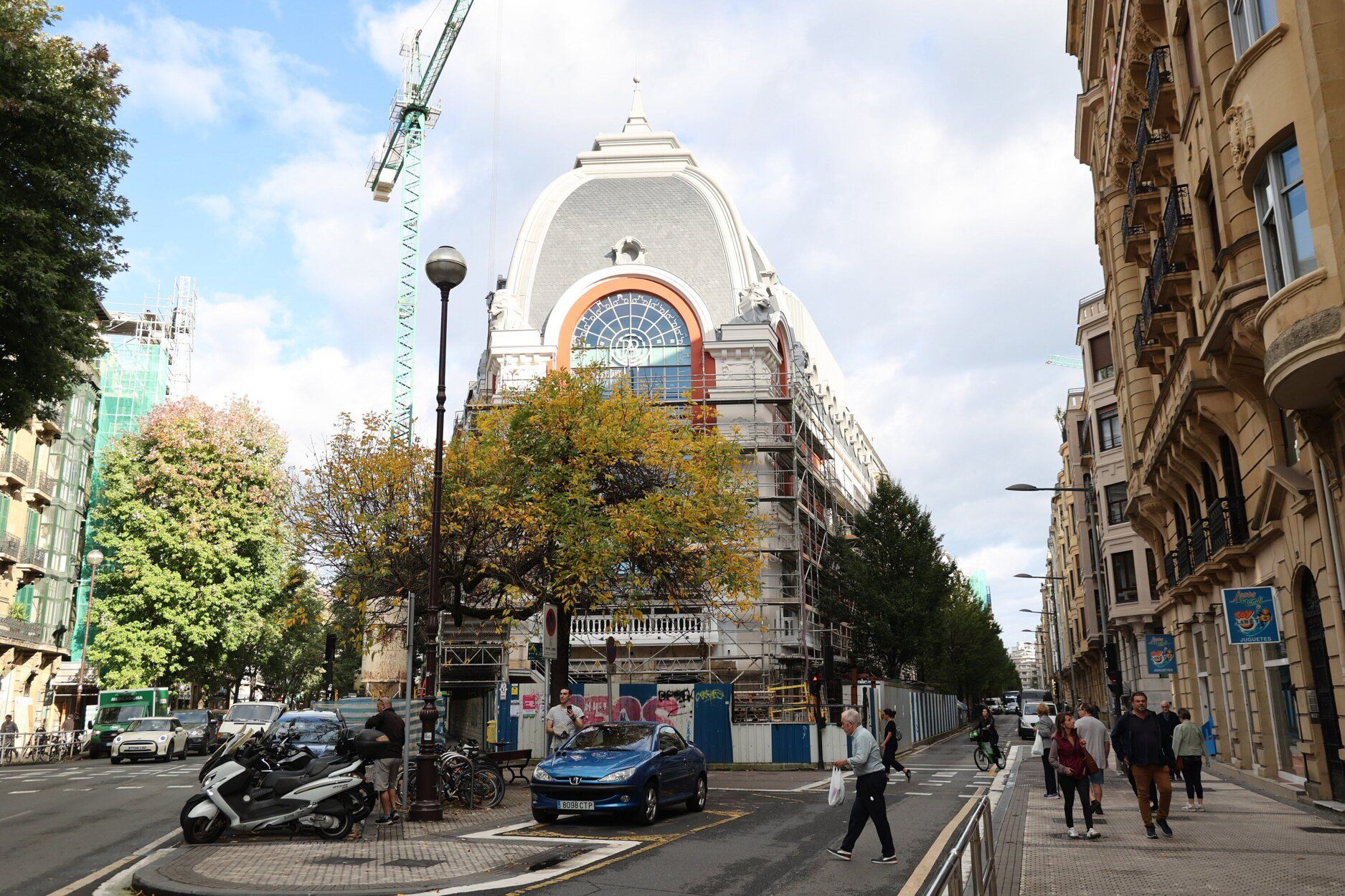 [Fotos] Empiezan a quitar el andamio exterior de las obras del Edificio de Bellas Artes