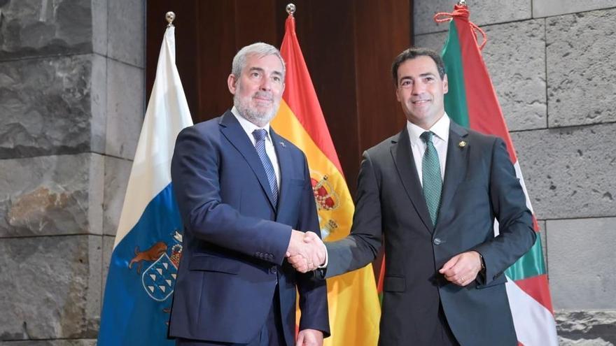 Canarias y Euskadi sellan un alianza que reivindica la &quot;política útil&quot; frente a la &quot;polarización&quot;