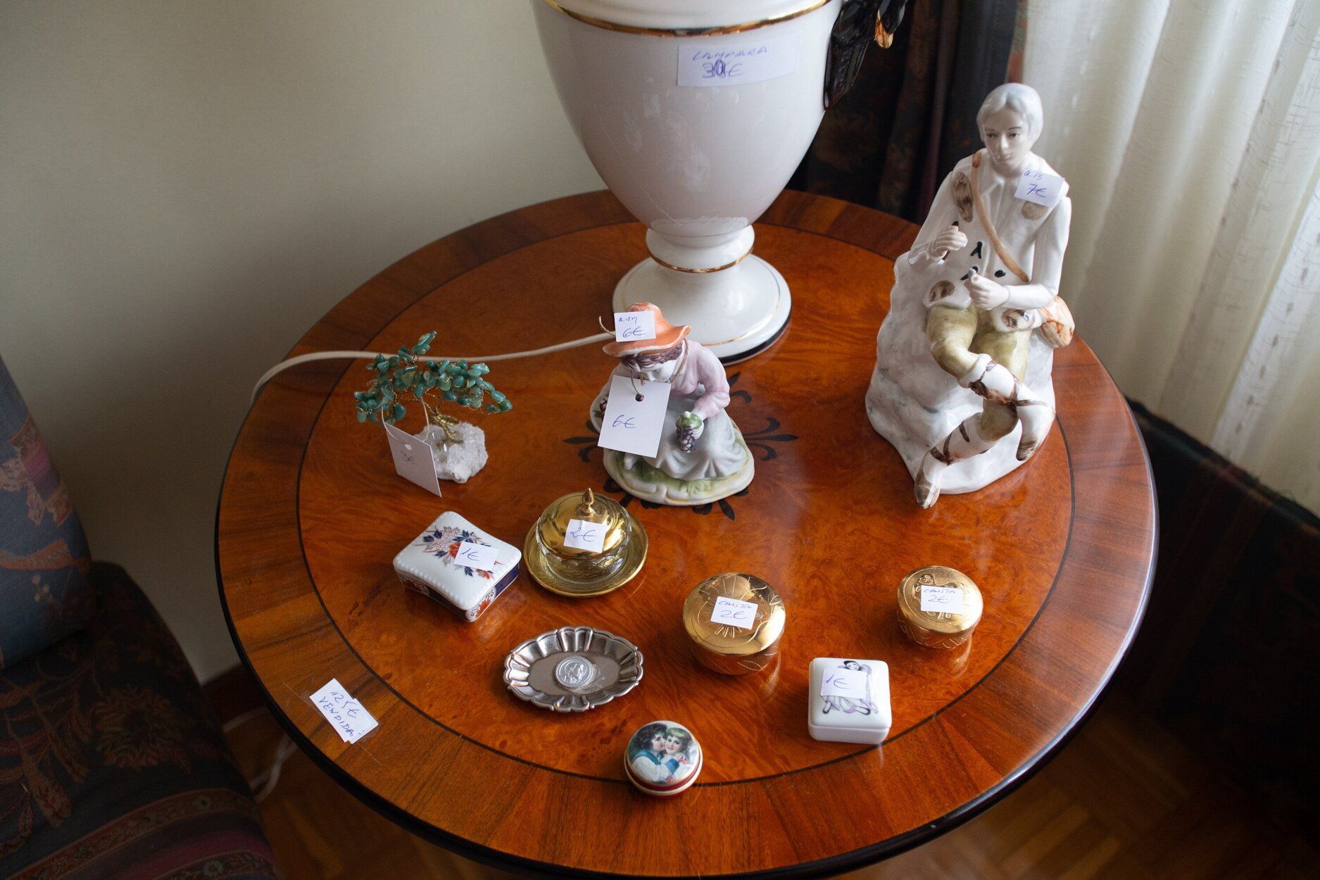 Mercadillo de Pamplona en la calle Miguel Astráin.