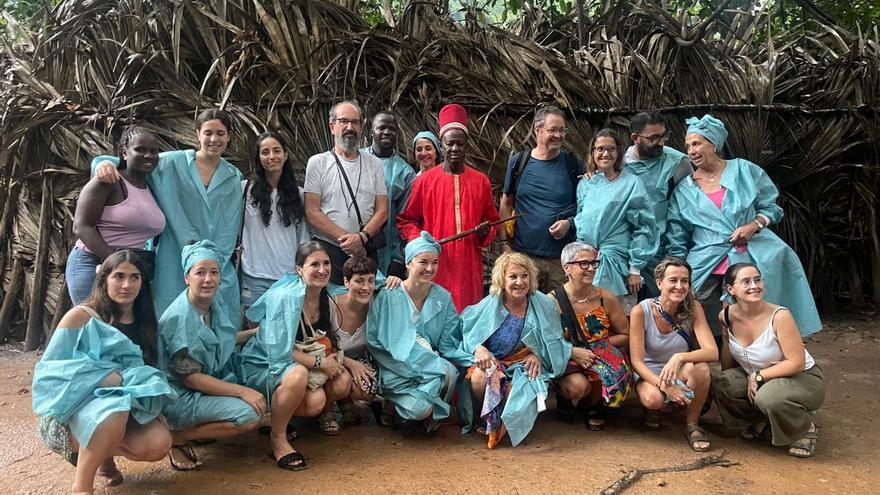 El cirujano navarro Carlos Bardají regresa de Senegal tras operar a más de 70 niños: &quot;Allí toda la asistencia sanitaria es de pago&quot;