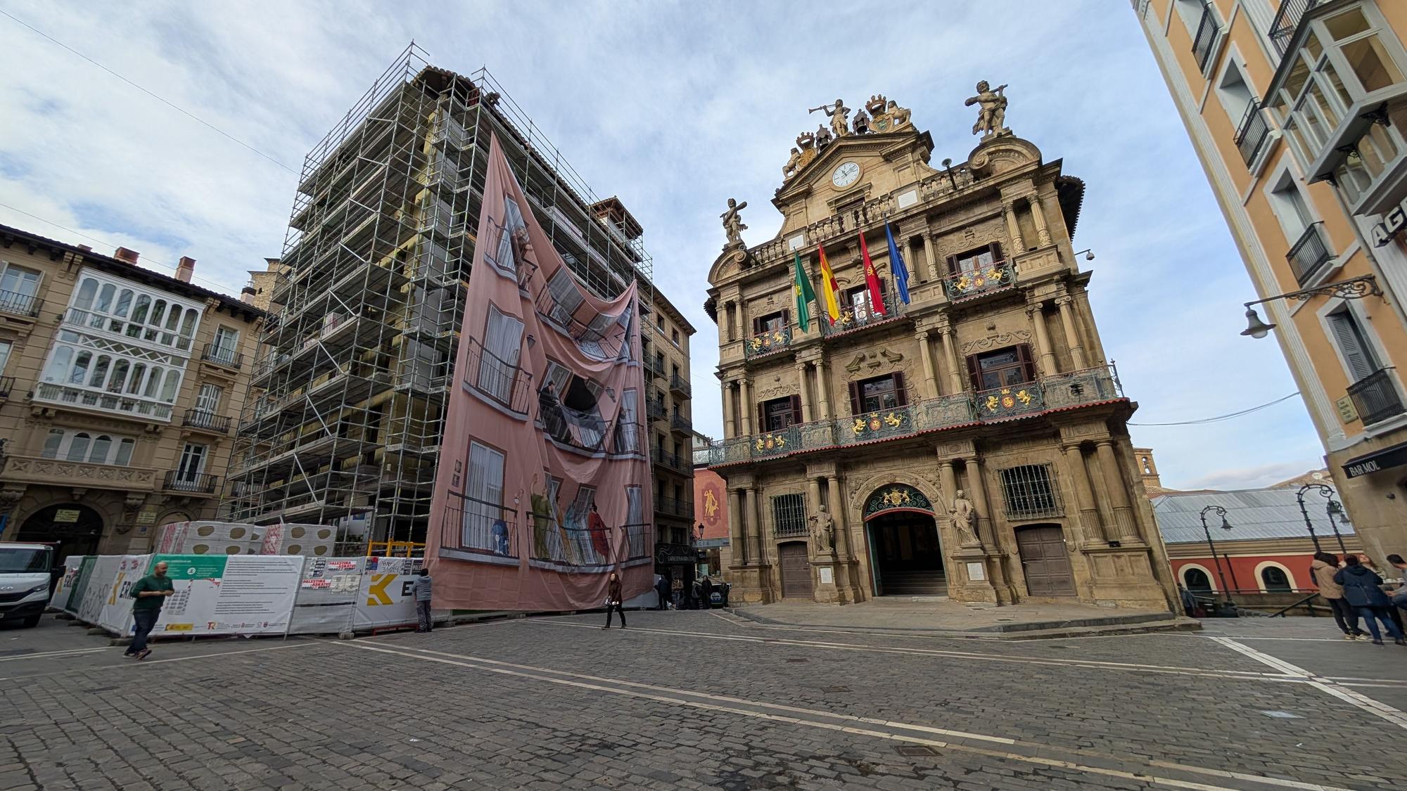 “Pamplona, con Nombre Propio”: 19 personajes en los balcones de Casa Seminario