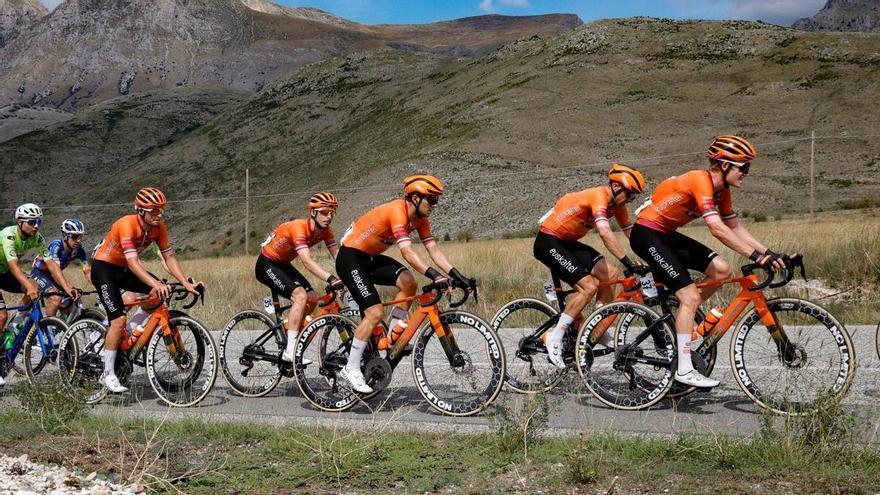 El Euskaltel-Euskadi explora la vía argelina