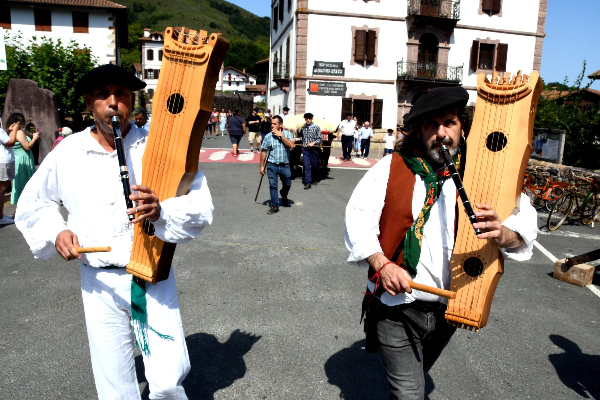 Urdax-Urdazubi celebra la 17ª edición del Día del Hierro