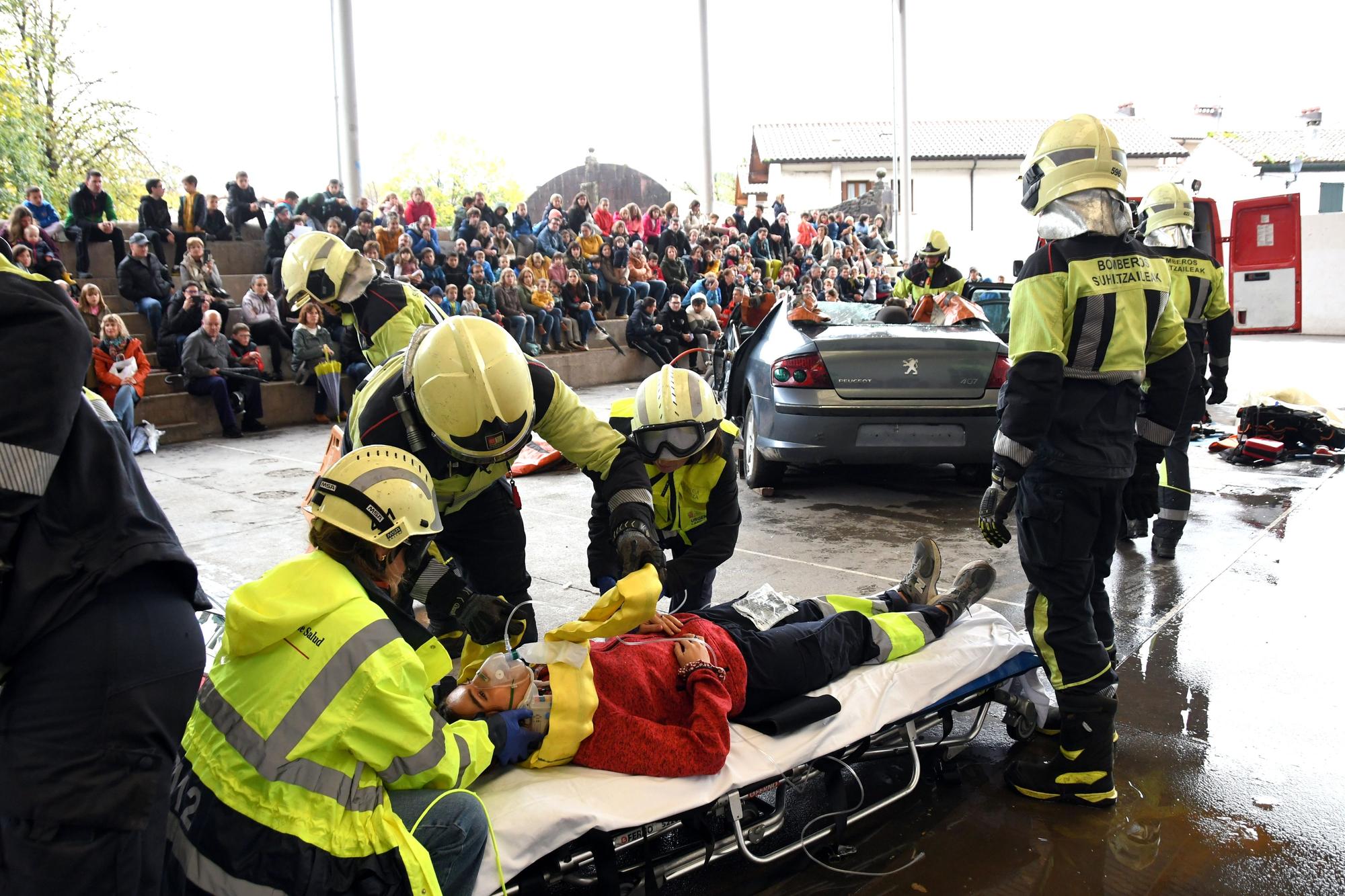 Las sirenas rompen el silencio de Elizondo