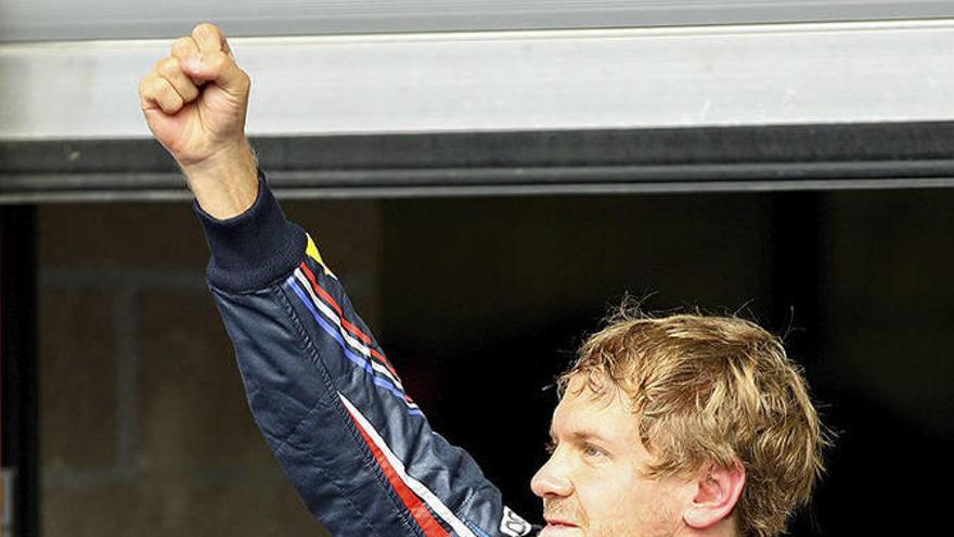 Otro baño de Vettel en Spa