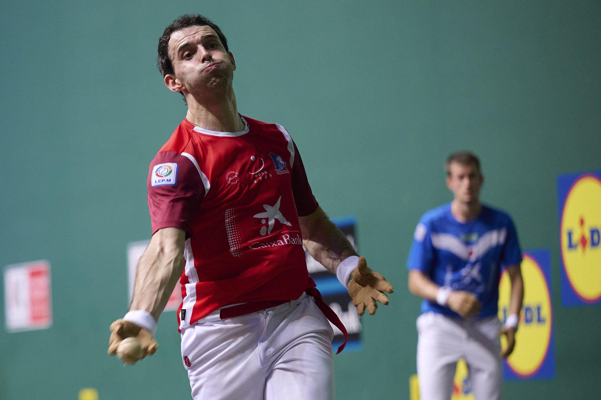Javier Zabala y Jon Mariezkurrena, campeones del Masters CaixaBank ante Altuna III e Imaz en el Navarra Arena.