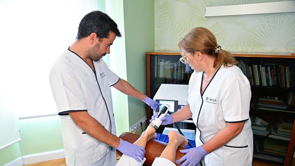 En Clínica Maza no sólo buscan eliminar el dolor, sino prevenir recaídas y recuperar el equilibrio funcional del cuerpo.