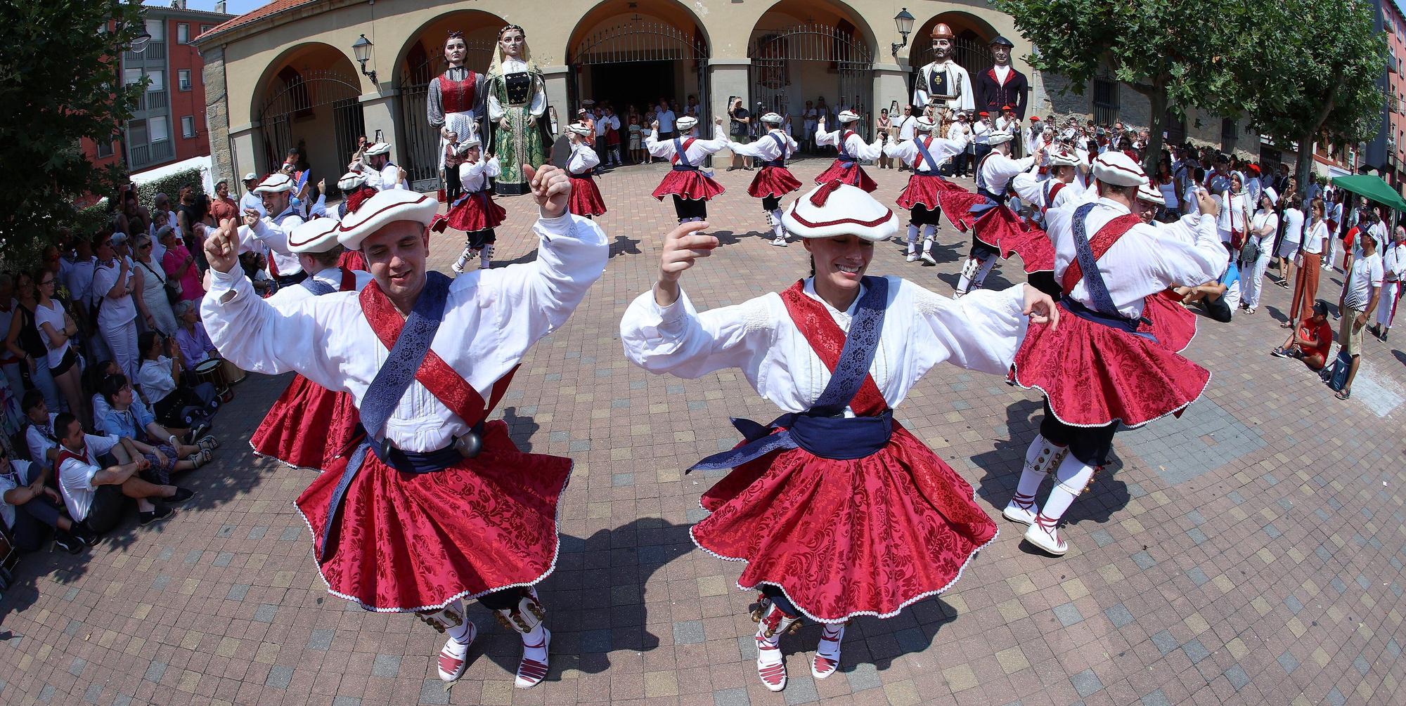 Fotos del día grande de las fiestas de Burlada 2025