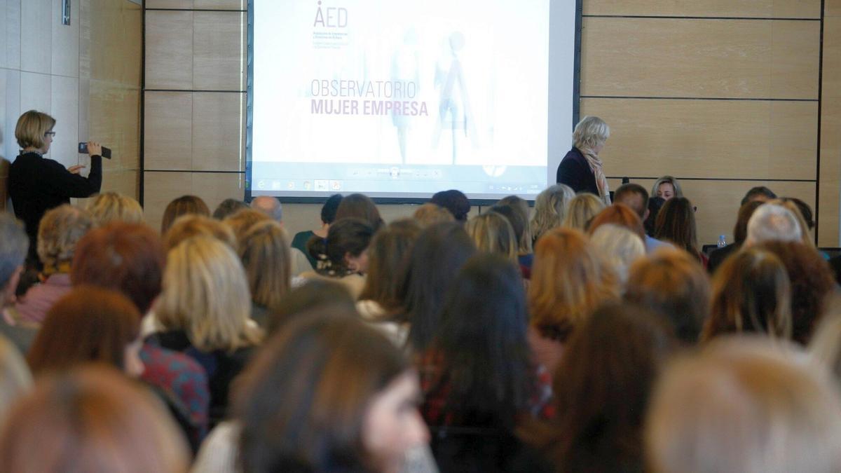 Presentación del Observatorio Mujer Empresa de la Asociación de Empresarias y Directivas de Bizkaia.