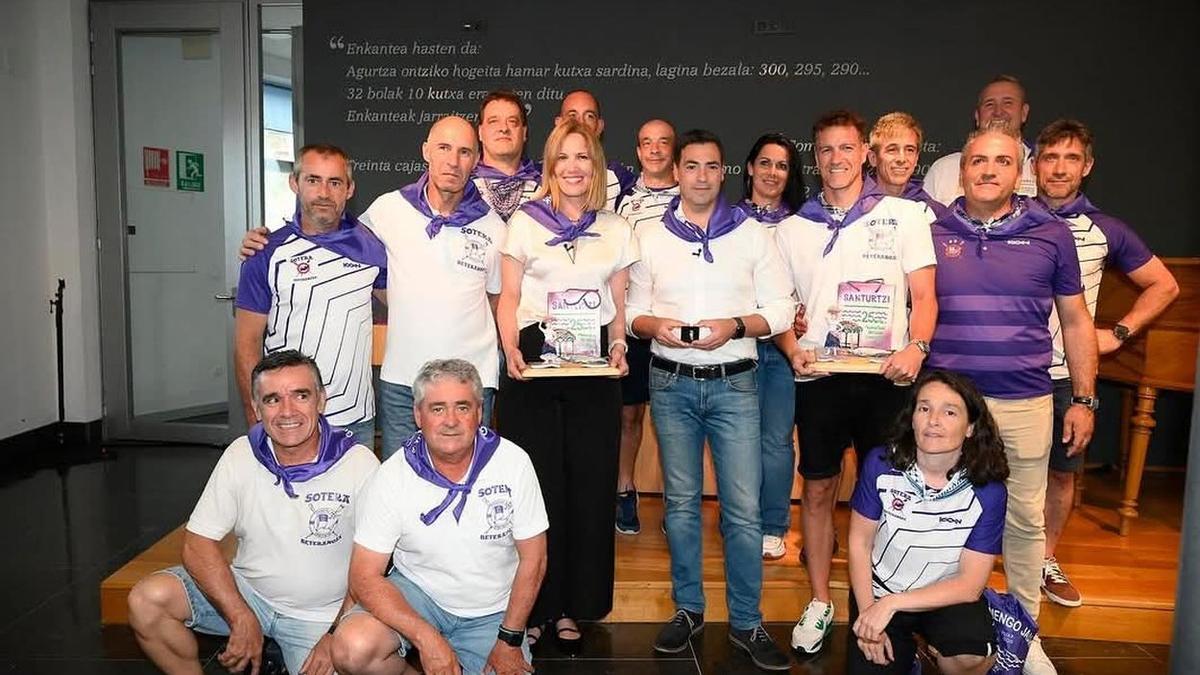 Foto de familia de los ganadores de las ‘Sardinas de Plata’.