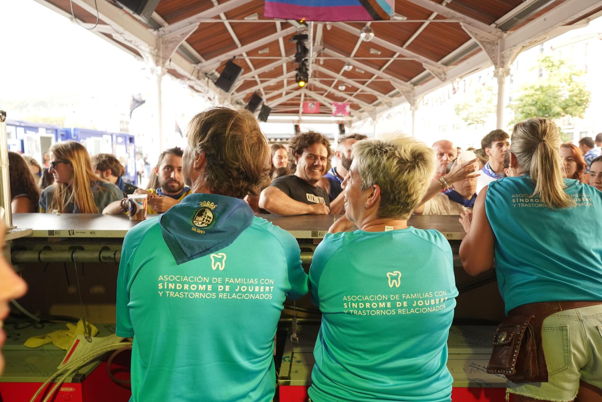 En imágenes: turno solidario por Aitana en la Pinpilinpauxa por Aste Nagusia