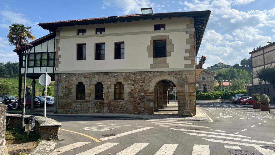 Abadiño incrementa un 42% la actividad municipal en los últimos tres años y refuerza su plantilla