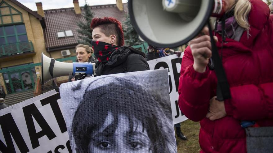 Polonia acusa a Bielorrusia de dirigir cientos de migrantes hacia su frontera