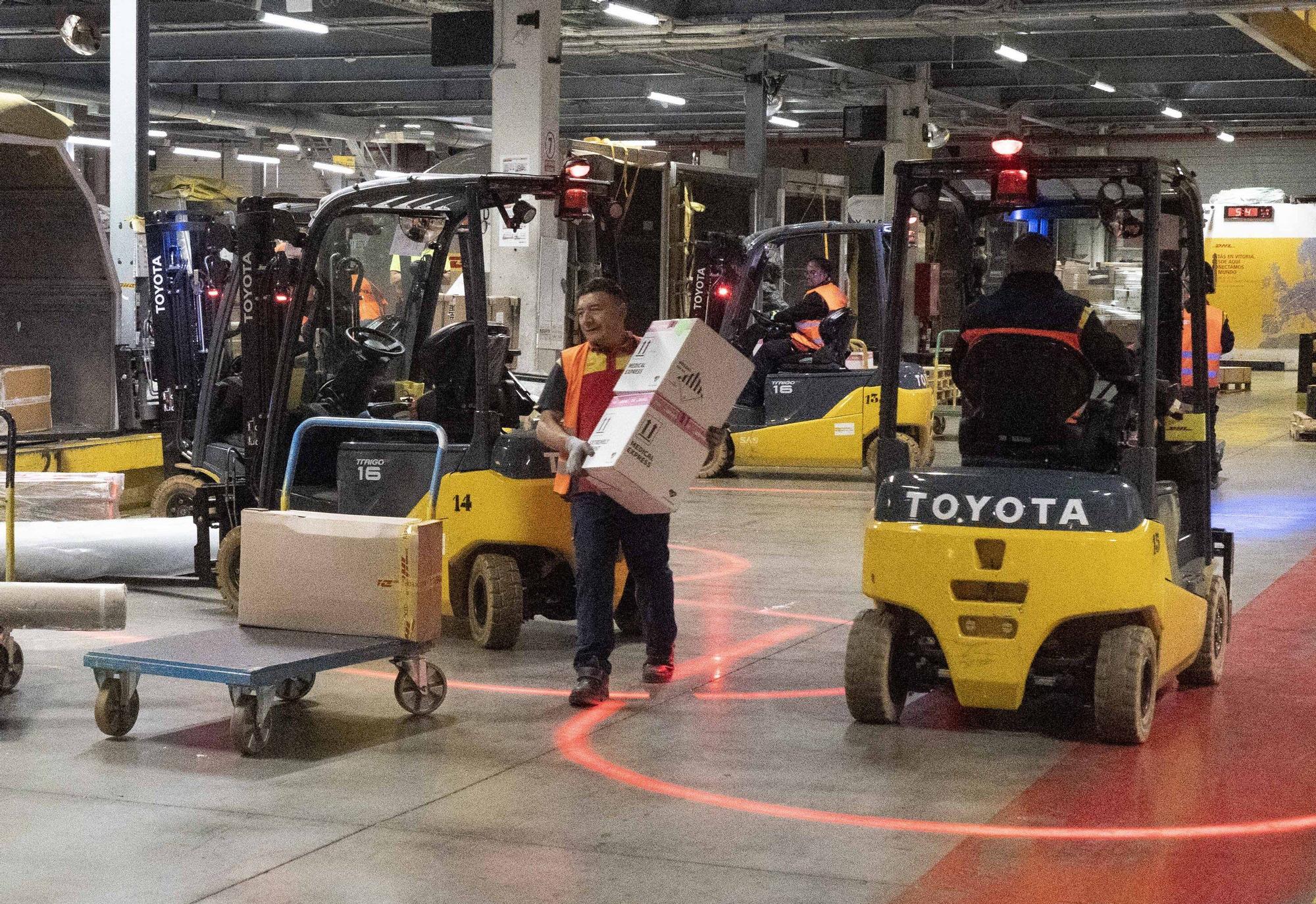 Reportaje sobre la actividad de DHL en Foronda