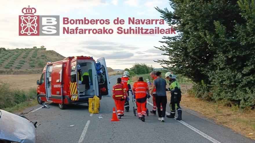 Herido un conductor de 18 años al salirse de la vía y chocar contra hormigón en Arróniz