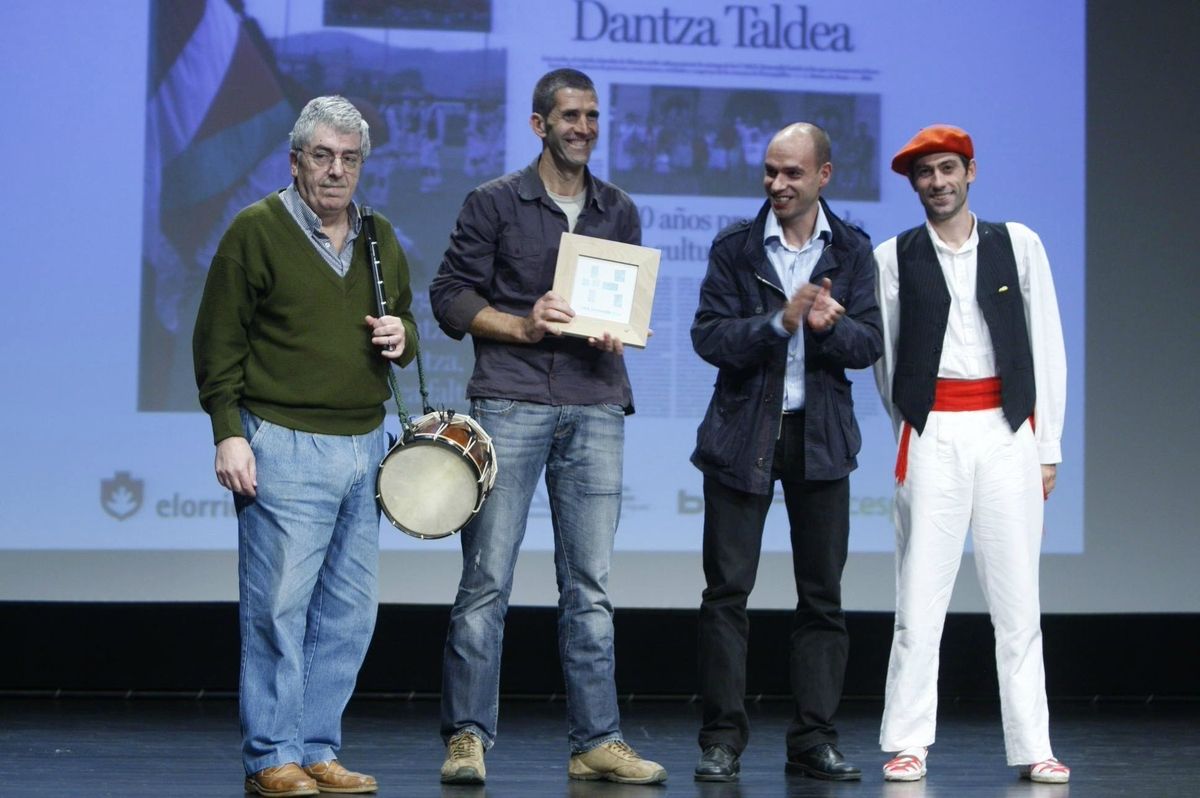 Germán Aldekoa, txistulari oficial del Ayuntamiento de Berriz durante 25 años.