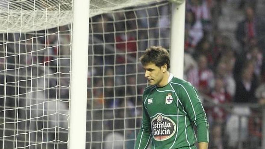 El exjugador del Athletic ha defendido la portería deportivista durante las últimas cinco temporadas