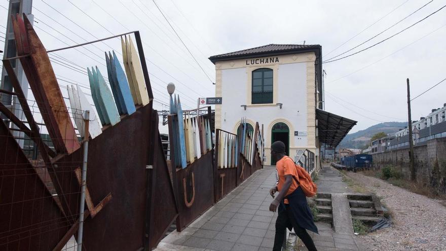 Ataque brutal en la estación de Lutxana: estranguló a su víctima para robarle una cadena