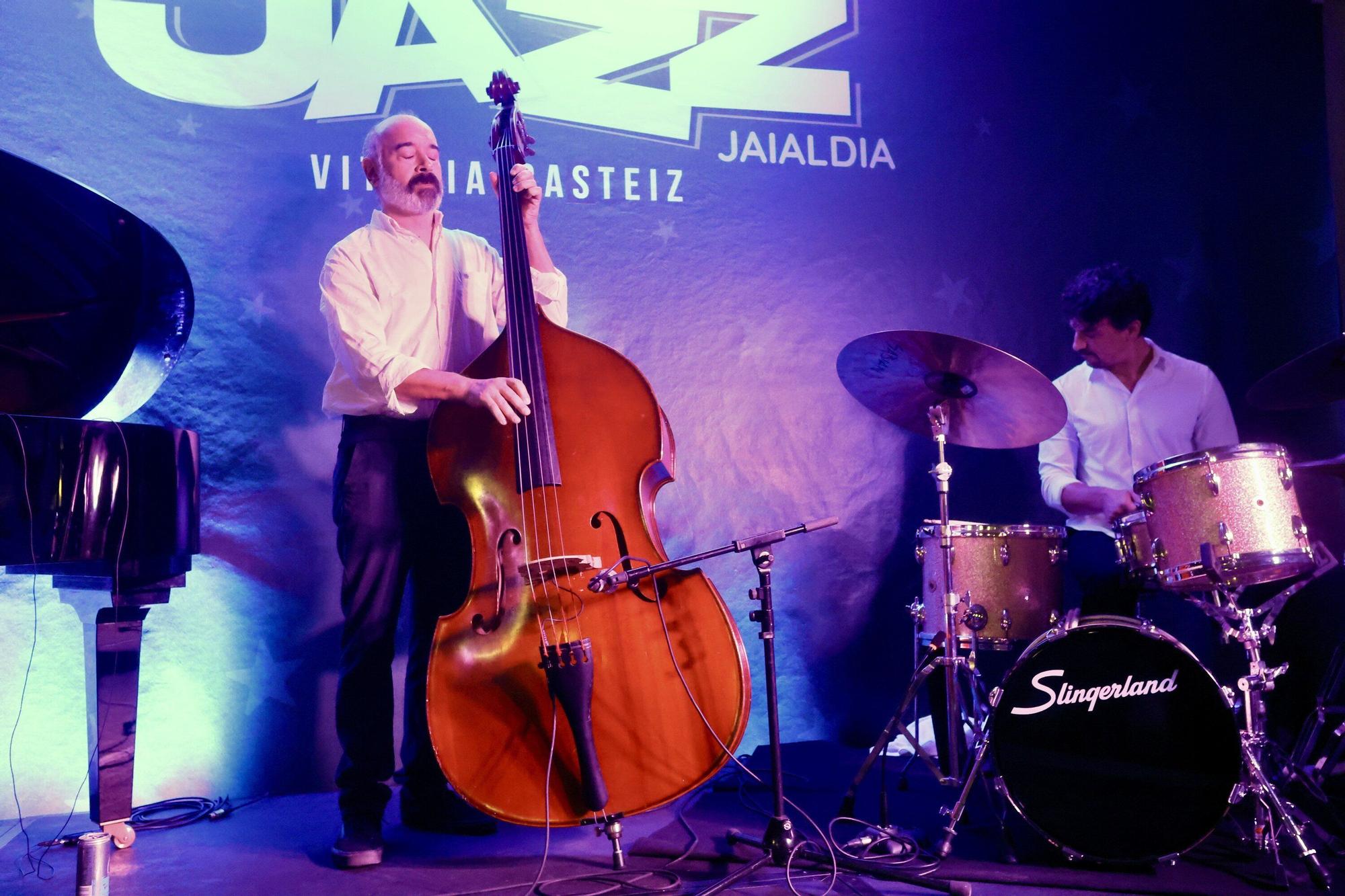 En imágenes: El trío de Luca Filastro en las madrugadas del Ciudad de Vitoria